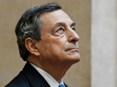 Mario Draghi, 17 mois à la tête du gouvernement italien et puis s'en va...