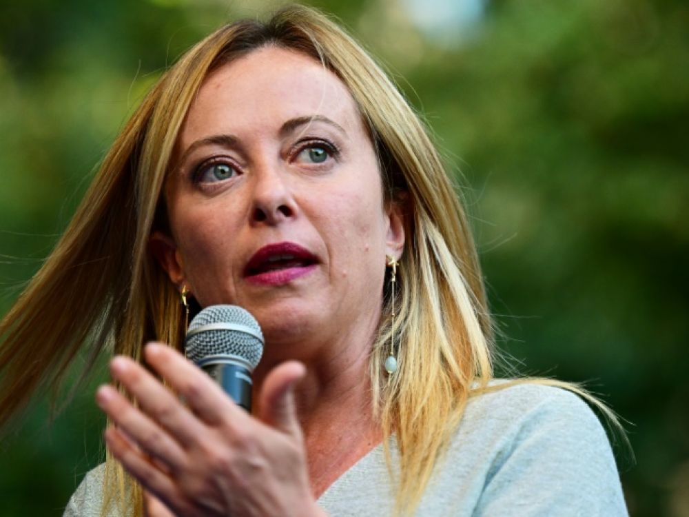 Giorgia Meloni, une ex-fan de Mussolini au seuil du pouvoir en Italie