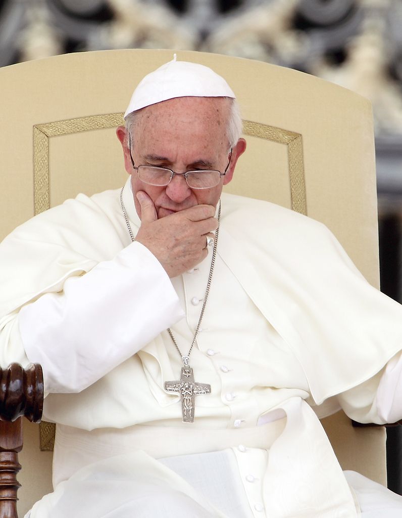 « Un prêtre ne peut continuer d’être prêtre s’il est un agresseur », affirme le pape François