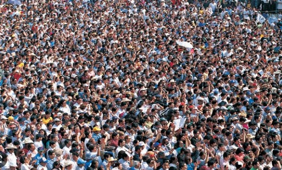 Le monde atteint 8 milliards d'habitants, poussé par le boom démographique en Afrique