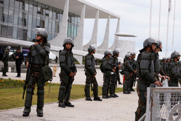 Brésil - Lula renvoie 40 militaires affectés à la résidence présidentielle