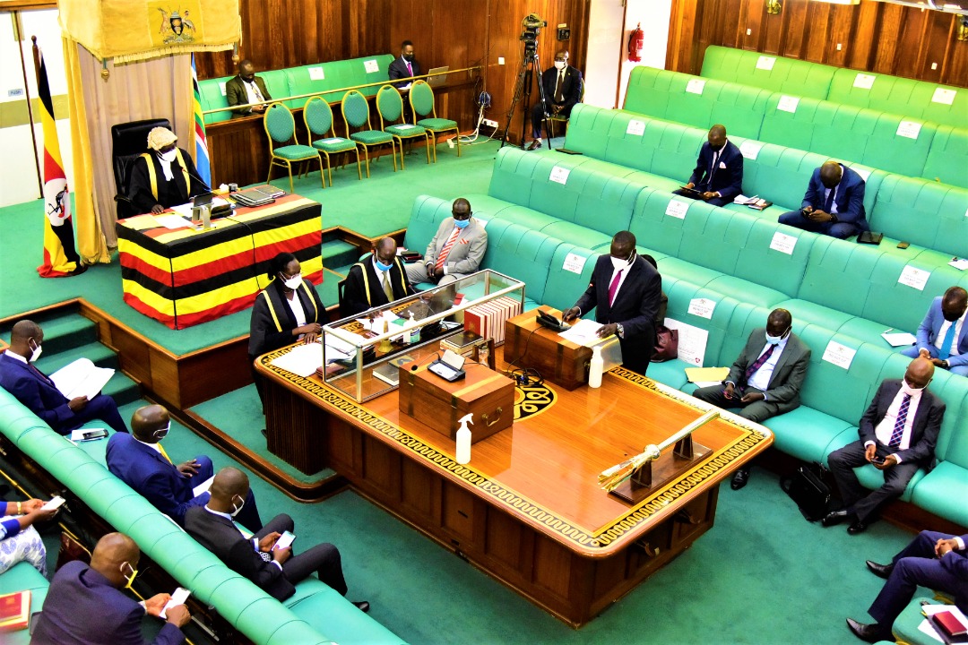 Trois salariés d'une télévision ougandaise mis à pied pour avoir ironisé sur le Parlement