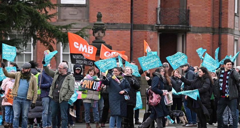 Au Royaume-Uni, une journée de grève inédite depuis une décennie