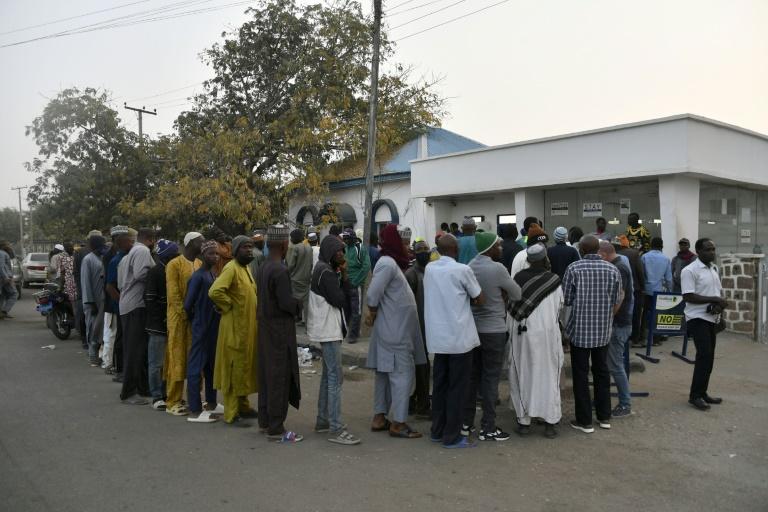Pénuries au Nigeria - Tensions et incertitude avant la présidentielle