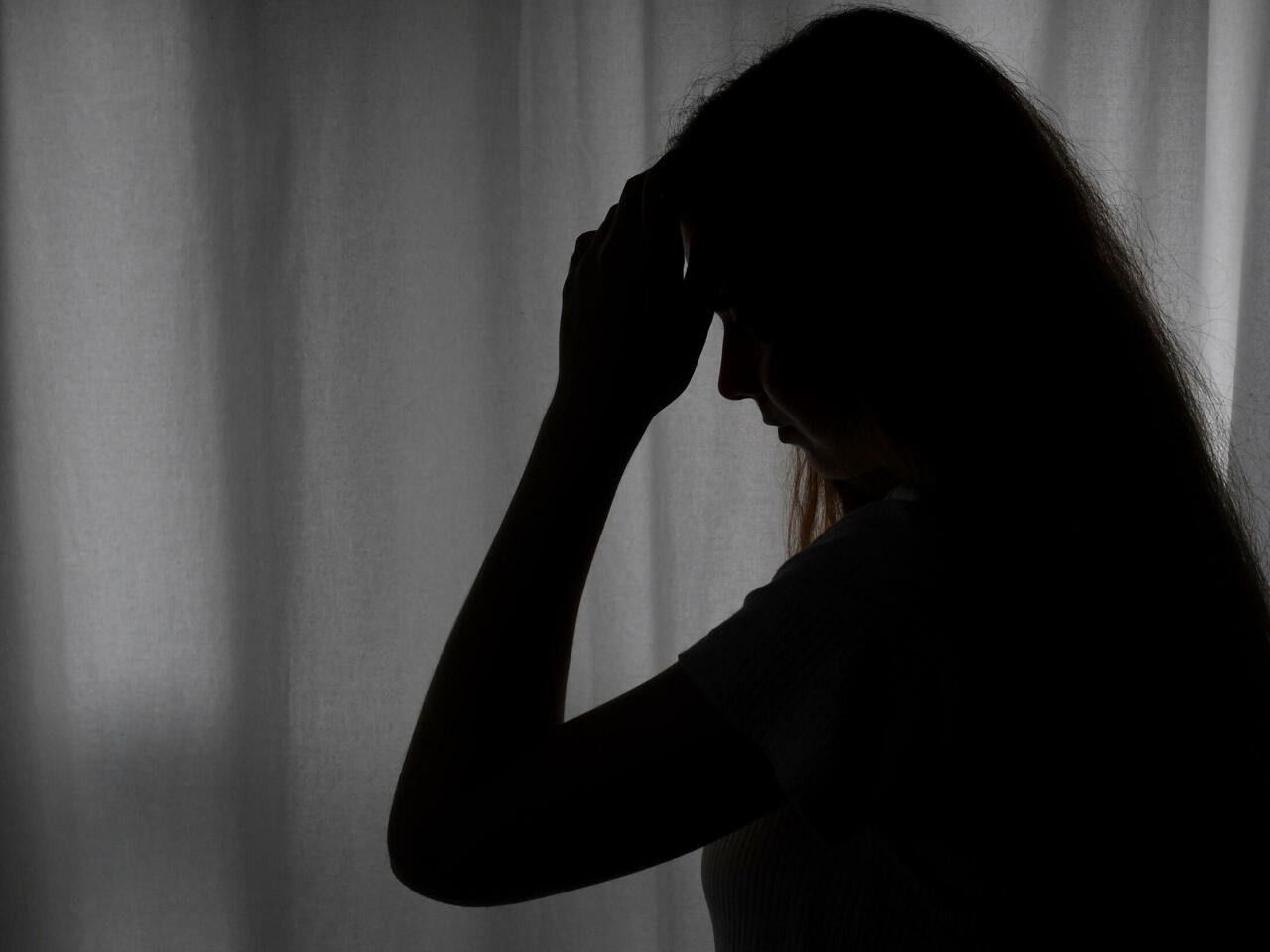 Les adolescentes américaines "submergées" par une vague de "tristesse et de violence" (rapport)