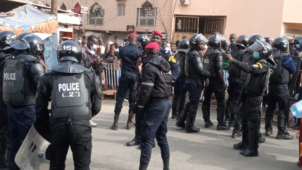 La presse étrangère indignée par les violences de la police sénégalaise