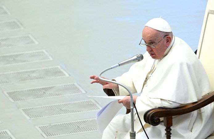 Santé du souverain pontife - Le pape François au repos après son opération