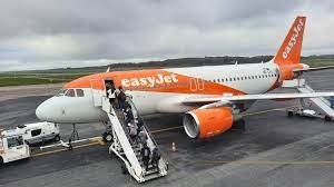 Trop nombreux à bord, les passagers d'un avion se voient proposer 500 euros... pour quitter l'appareil
