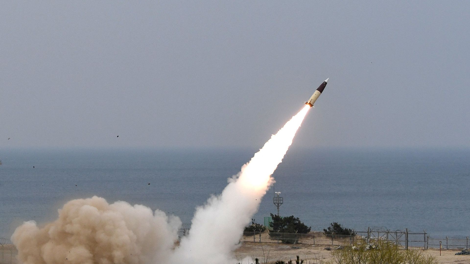 La Corée du Nord balance deux missiles balistiques