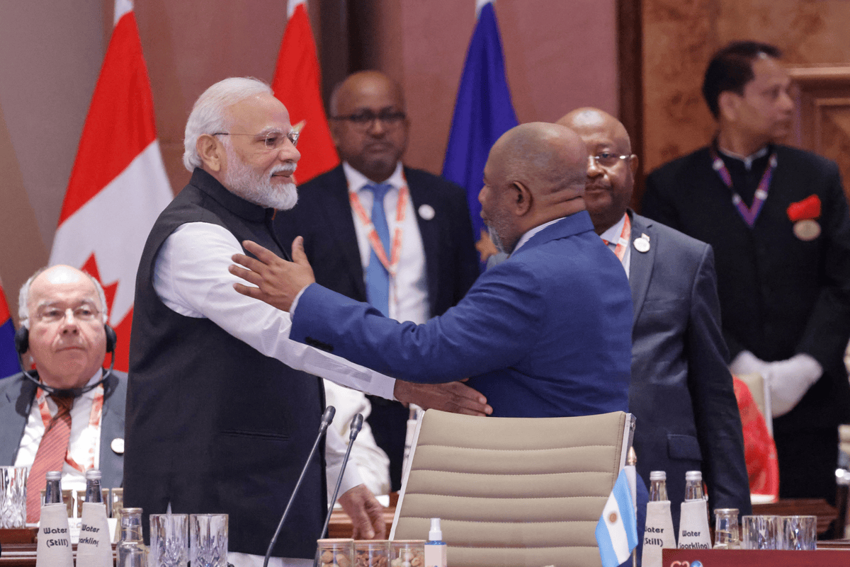 Le PM indien Narendra Modi avec Assoumani Azali, président en exercice de l'Union africaine