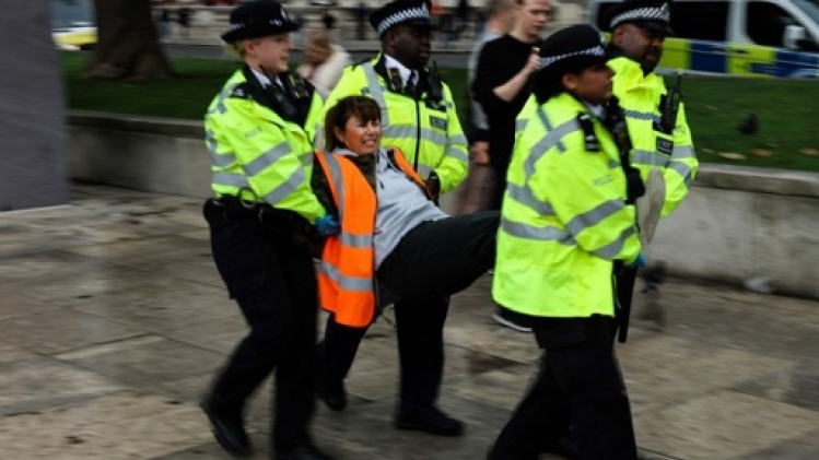 Londres - 62 militants écologistes arrêtés lors d’une marche contre les hydrocarbures