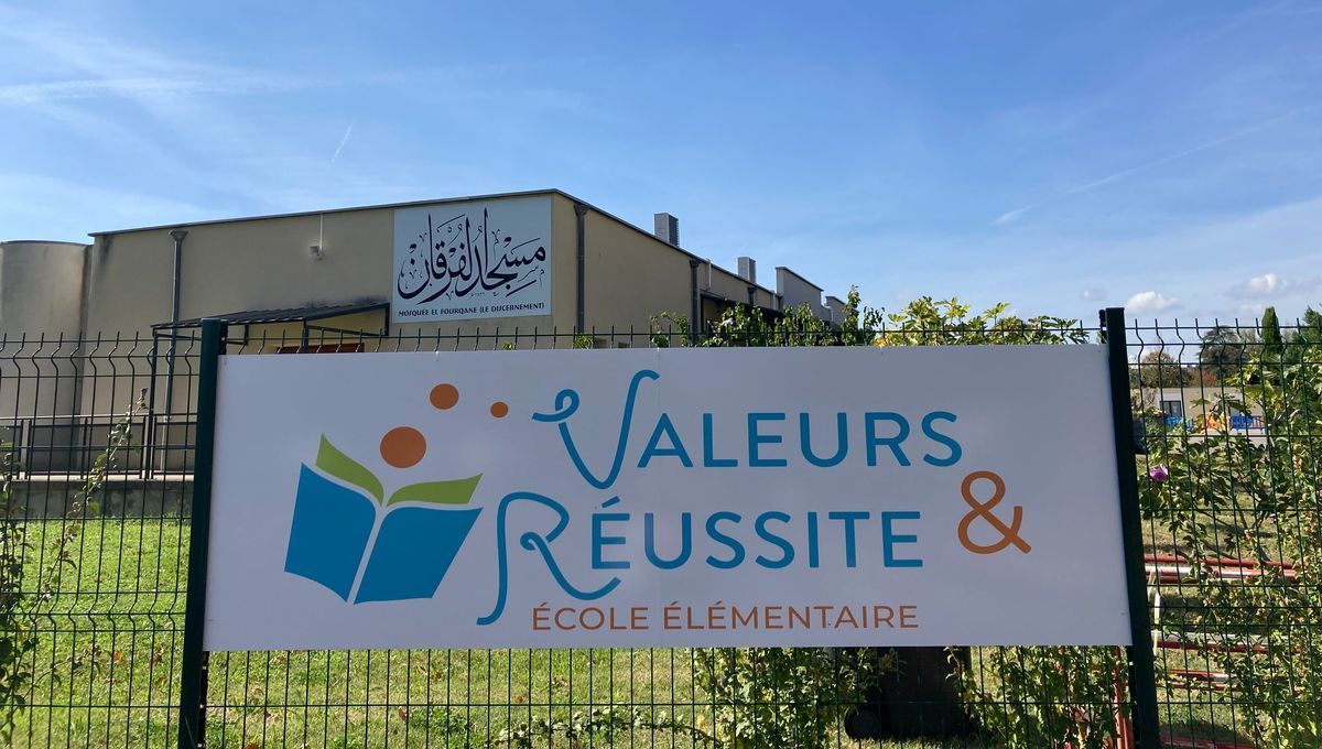 Charlie Hebdo condamné pour diffamation après avoir accusé une école d’être liée aux Frères musulmans