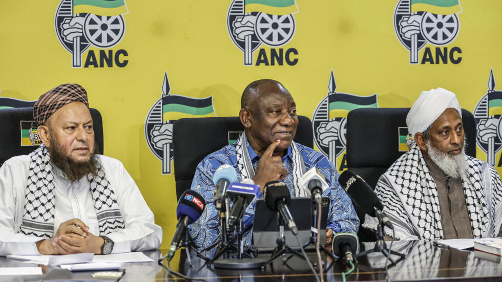 L'Afrique du Sud dépose plainte pour "génocide" auprès de la CIJ, Israel répond