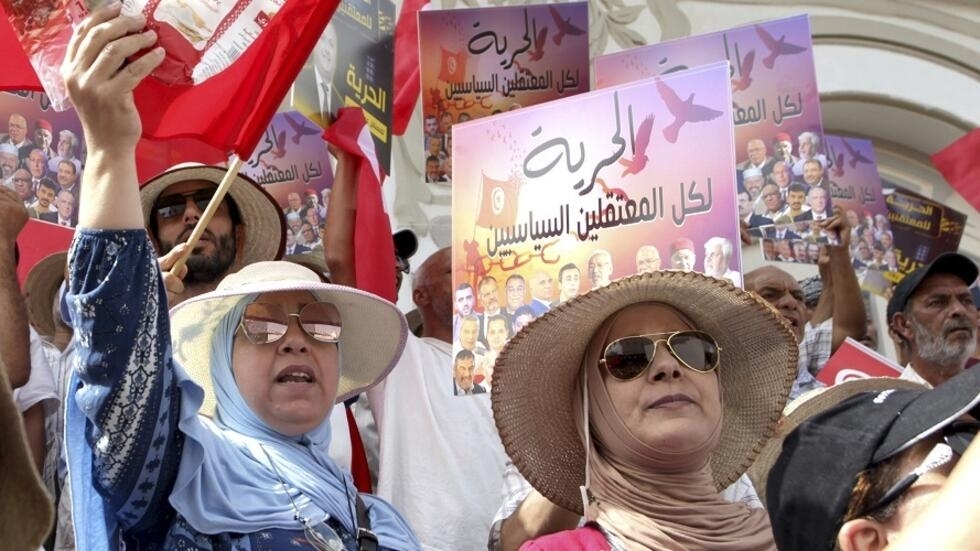 Tunisie: Ennahdha appelle à la libération de tous les prisonniers d’opinion