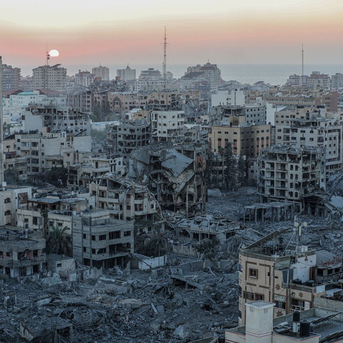 Gaza: Israël a largué 65 000 tonnes de bombes, Washington ne voit pas d’acte génocidaire