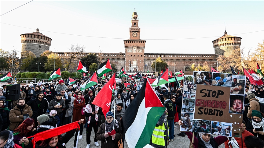 Italie: des milliers de manifestants défilent à Rome et Milan pour soutenir les droits des Palestiniens