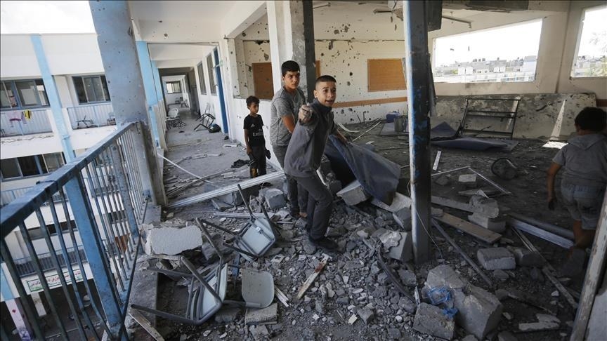 La bâtiment de l'Office des Nations unies pour les réfugiés ciblé par l'artillerie israélienne à Gaza