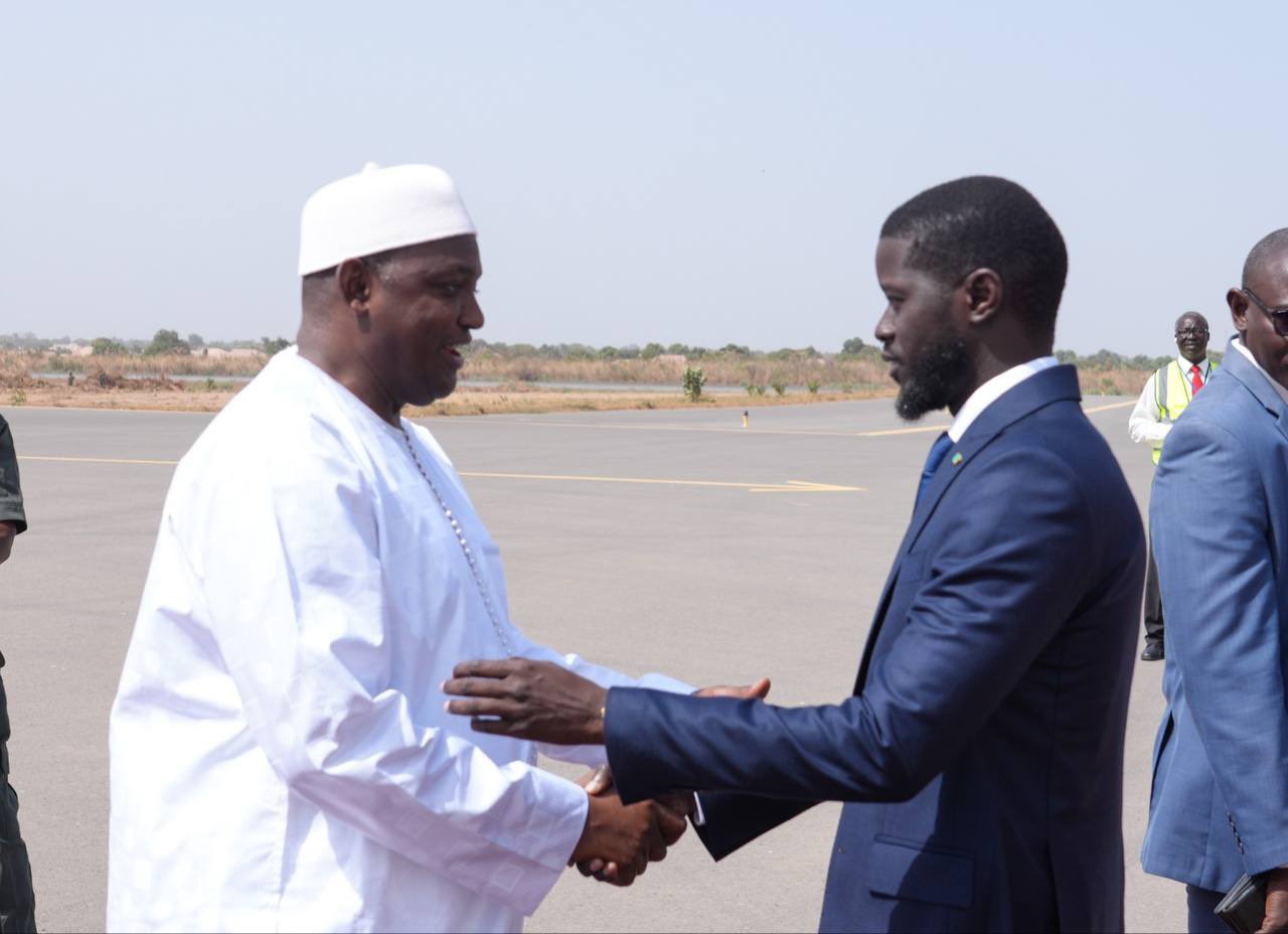 Visite du Président Bassirou Diomaye Faye en Gambie : le communiqué conjoint
