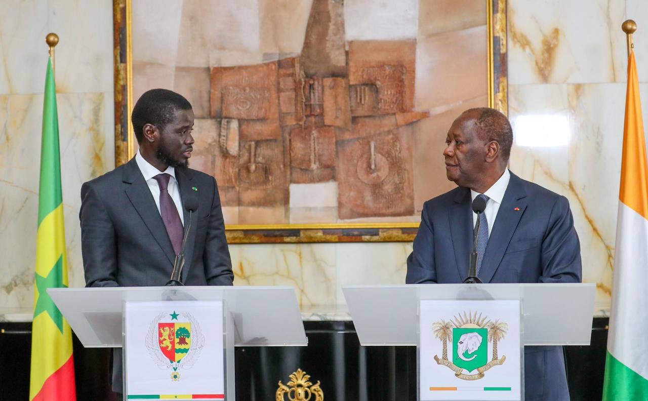 Les Présidents ivoirien (d) et sénégalais à Abidjan le 7 mai 2024 (photo Compte X présidence sénégalaise)