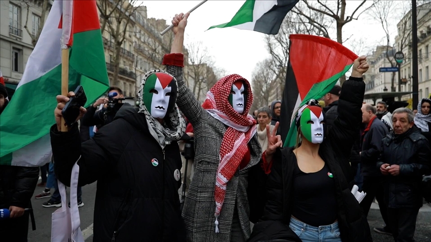 Paris : Des milliers de personnes rassemblées Place de la Nation pour dire « stop au génocide » à Gaza