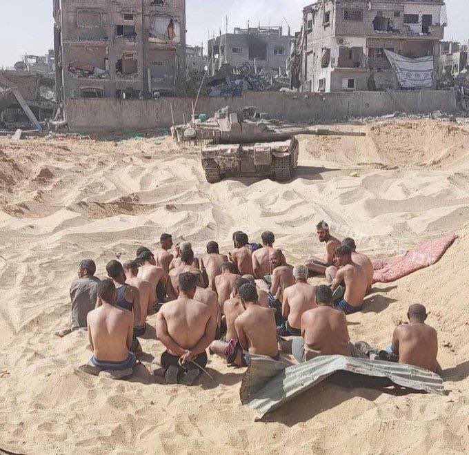 Des Palestiniens bombardés puis dévêtus par l'Occupation sioniste dans le Nord de Gaza, octobre 2024