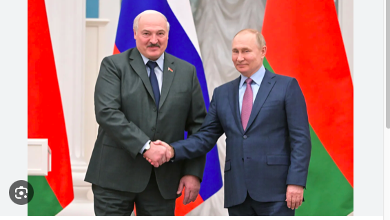 Alexandre Loukachenko (g.) et Vladimir Poutine