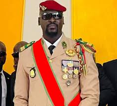 Le chef de la junte guinéenne Mamadi Doumbouya