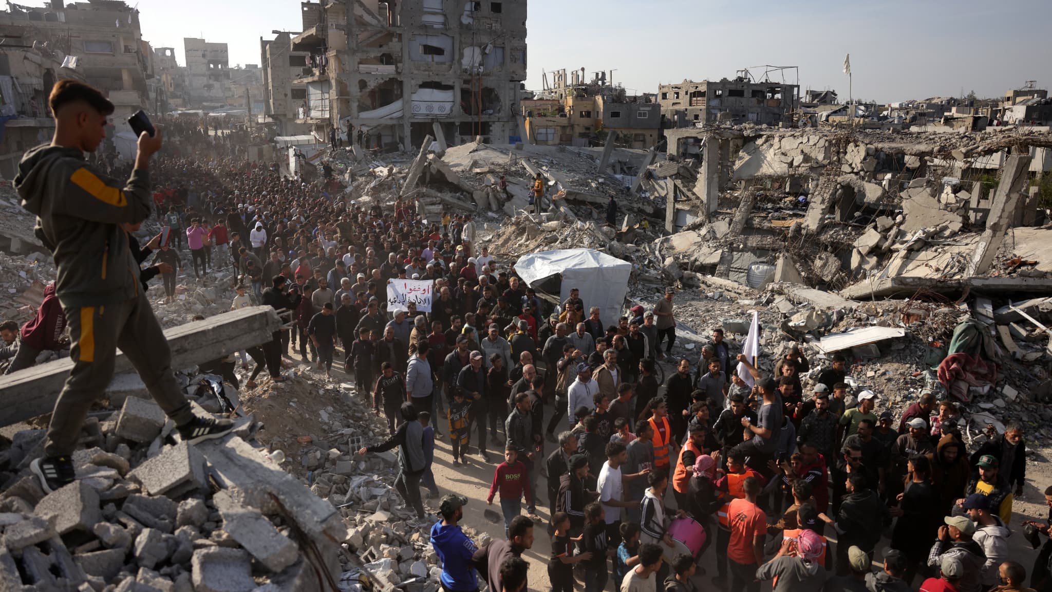 Les populations de Gaza entre déplacements forcés, faim et bombardement des armées israélo-américaines