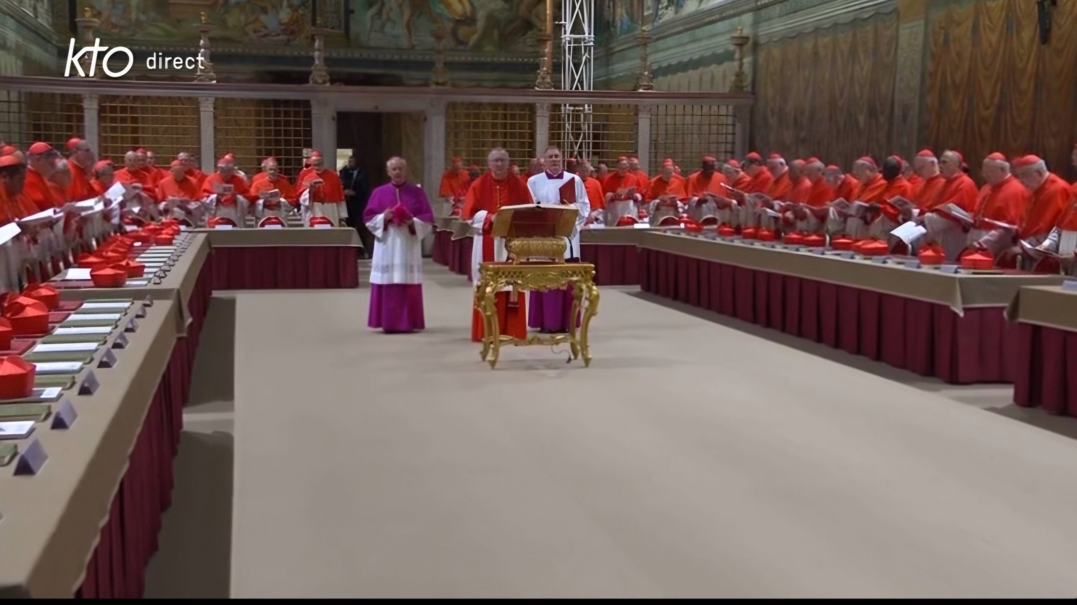 VATICAN - Les portes de la chapelle Sixtine se referment sur les cardinaux en conclave