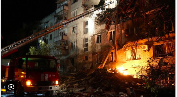 Une nouvelle attaque massive sur l'Ukraine fait au moins 12 morts