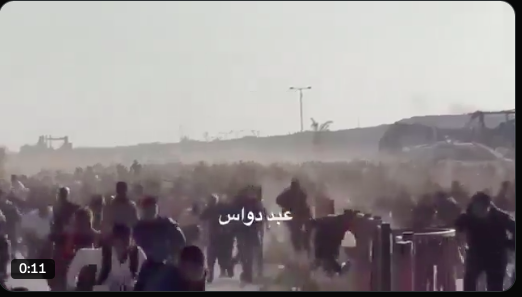 Les Palestiniens de Gaza en quête de vivre pièges par l'alliance Israël-Usa après des kms de marche.