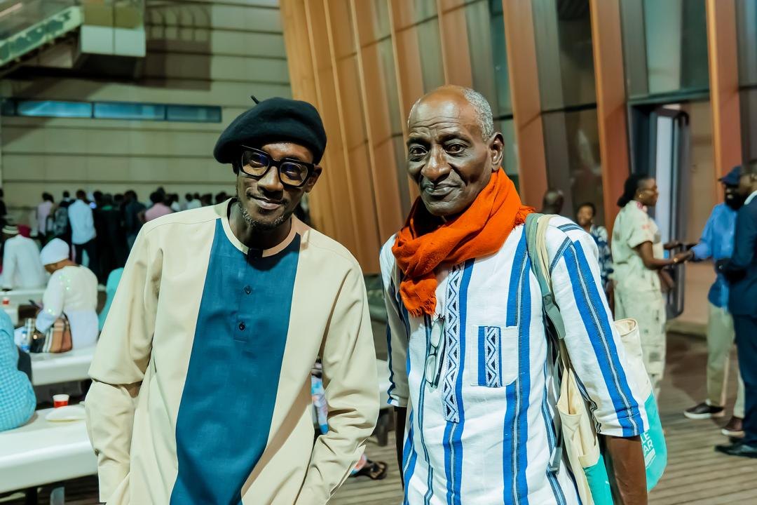 Papalioune Dieng (g.) et Abdarahmane Ngaïdé, au Musée des civilisations noires (MCN) de Dakar le 2 juillet 2025