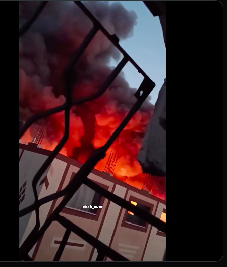 Des civils palestiniens, des tentes et des habitations sous le feu ininterrompu des forces sionistes à Gaza