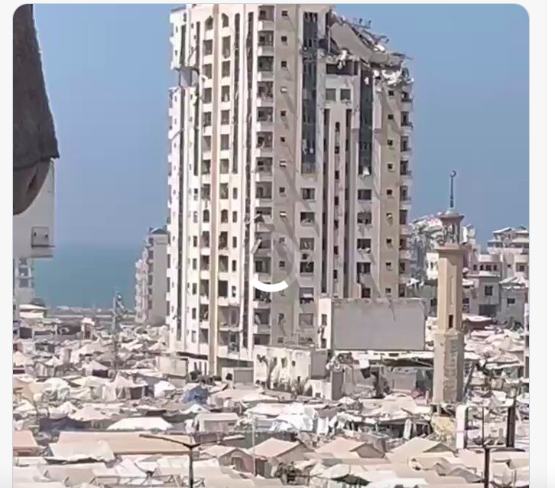 L’armée israélienne frappe la Tour Mushtaha dans la ville de Gaza, des "enfants terrifiés"