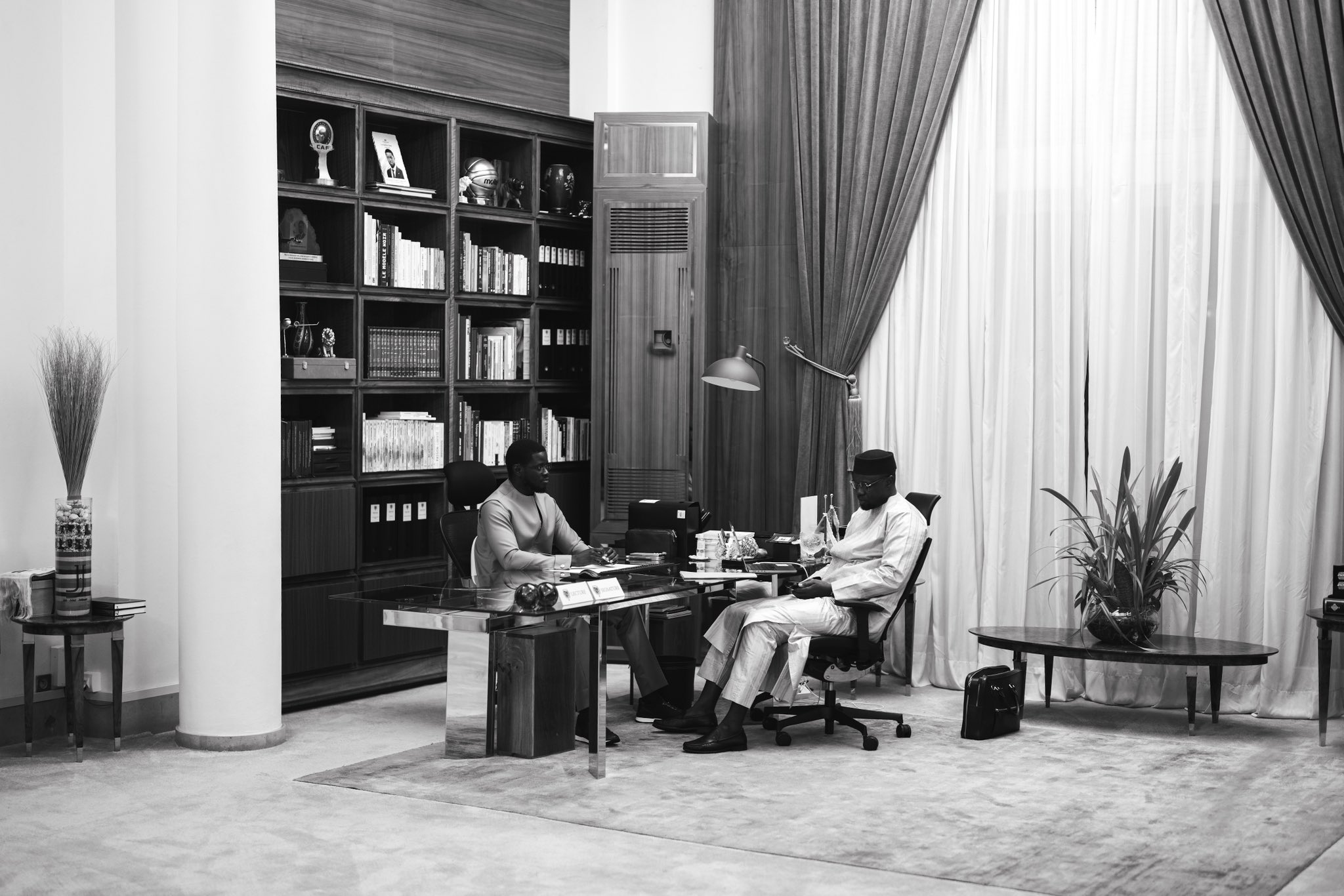 Le Pr Faye et le PM Sonko au Palais peu avant l'annonce du remaniement ministériel le 6 septembre 2025 (source : @AbduKarimNdoye)