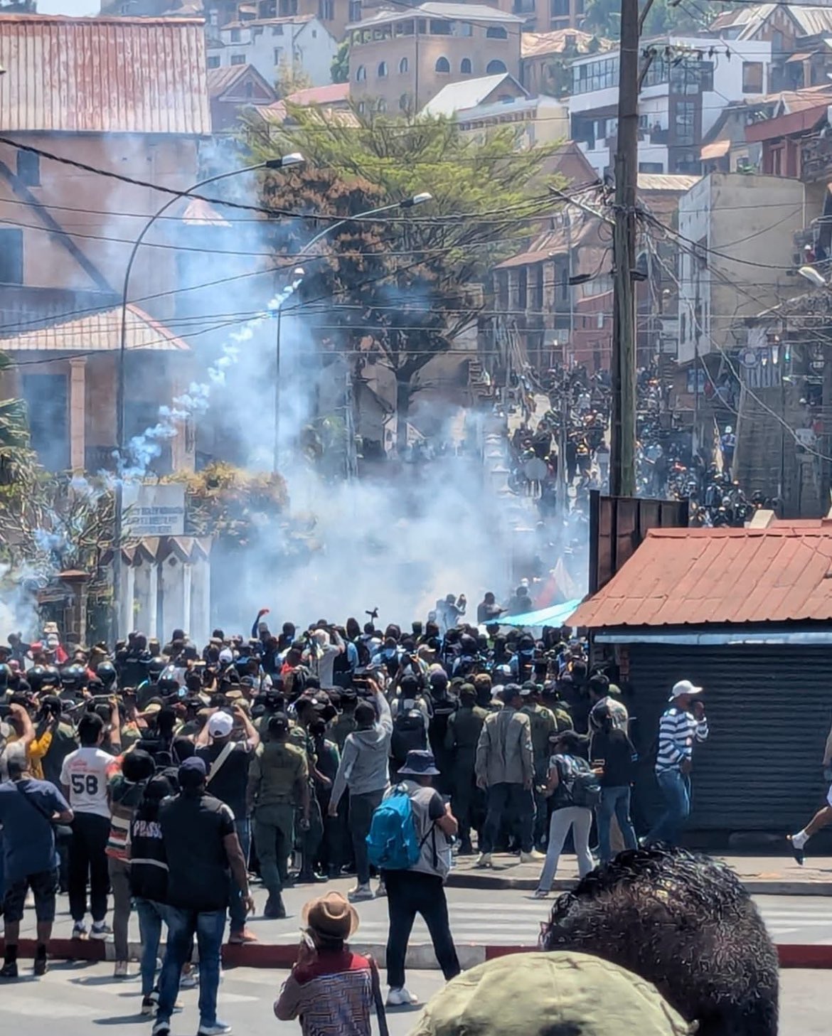 Madagascar: désolation à Antananarivo, un ministre limogé avant un nouvel appel à manifester samedi
