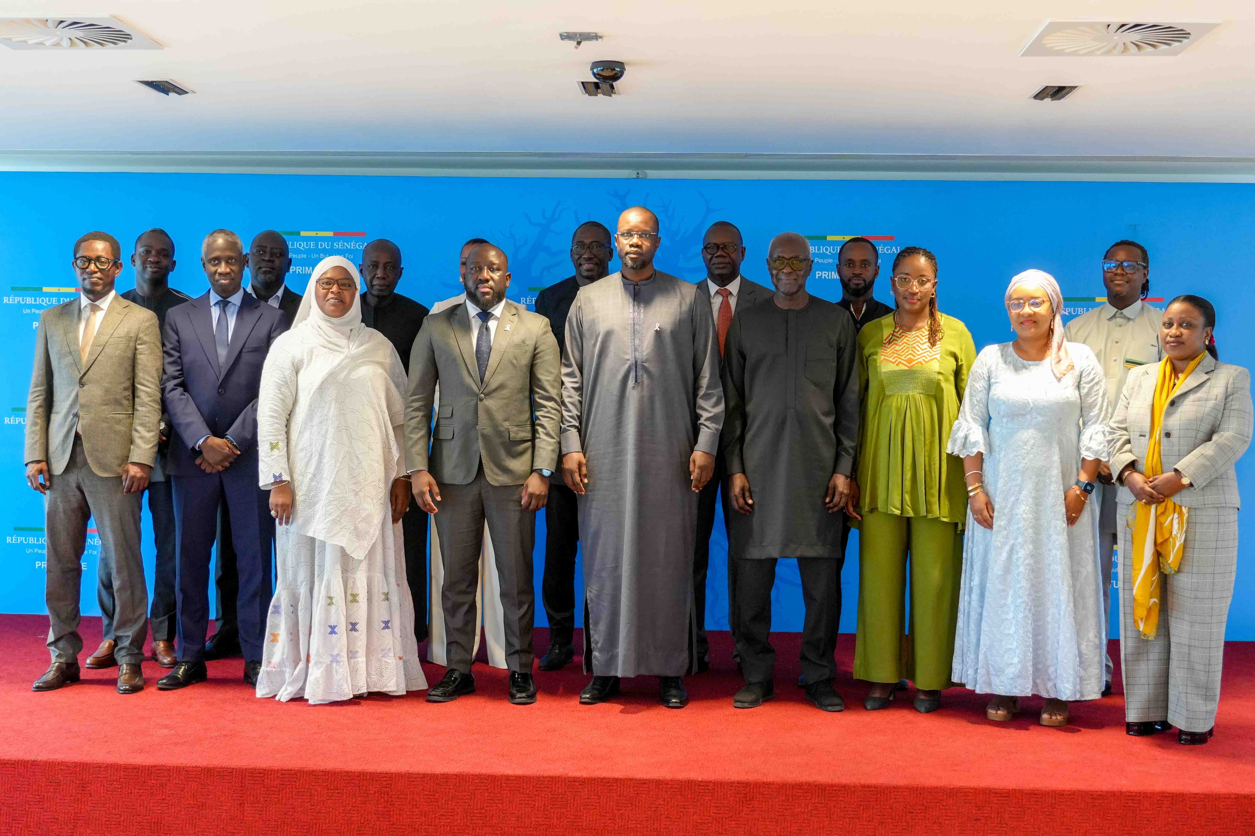 Le PM et les membres du Conseil national du numérique