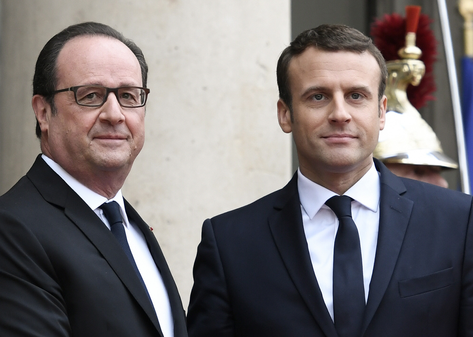Macron rejoint Hollande au palmarès de l'impopularité record