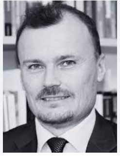 Le professeur Gentian Zyberi