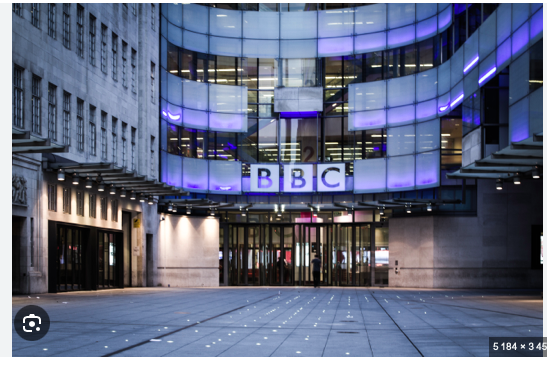 Trump veut réclamer jusqu'à 5 milliards de dollars à la BBC