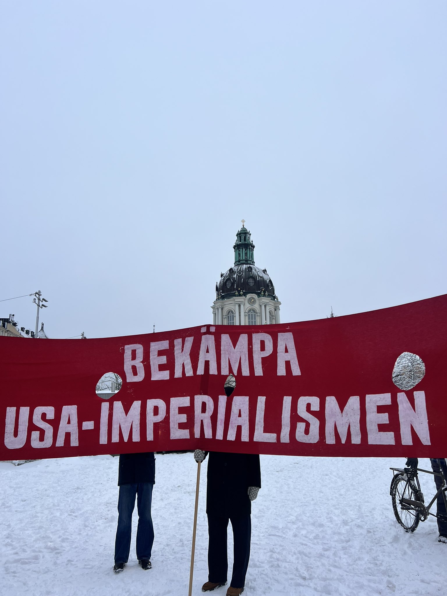 Suède : des manifestations organisées contre les frappes américaines au Venezuela et les attaques israéliennes à Gaza