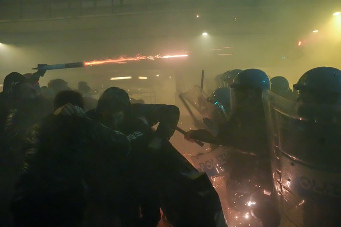 Affrontements entre manifestants et policiers à Milan le 7 février 2026