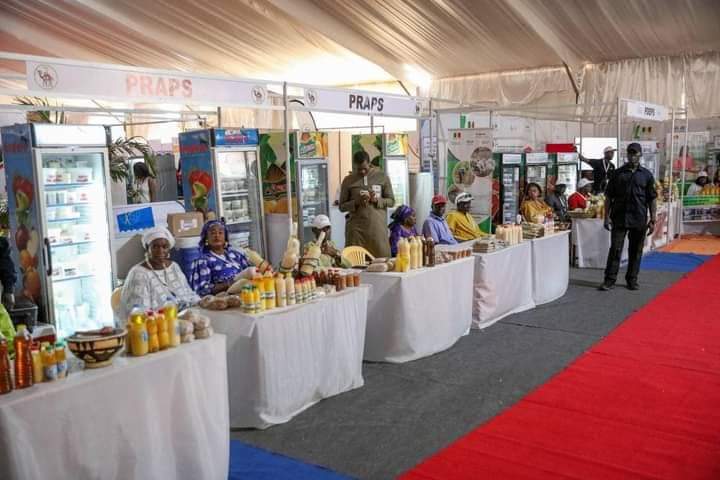 Des stands de la Foire internationale de l'agriculture et des ressources animales (FIARA) de Dakar