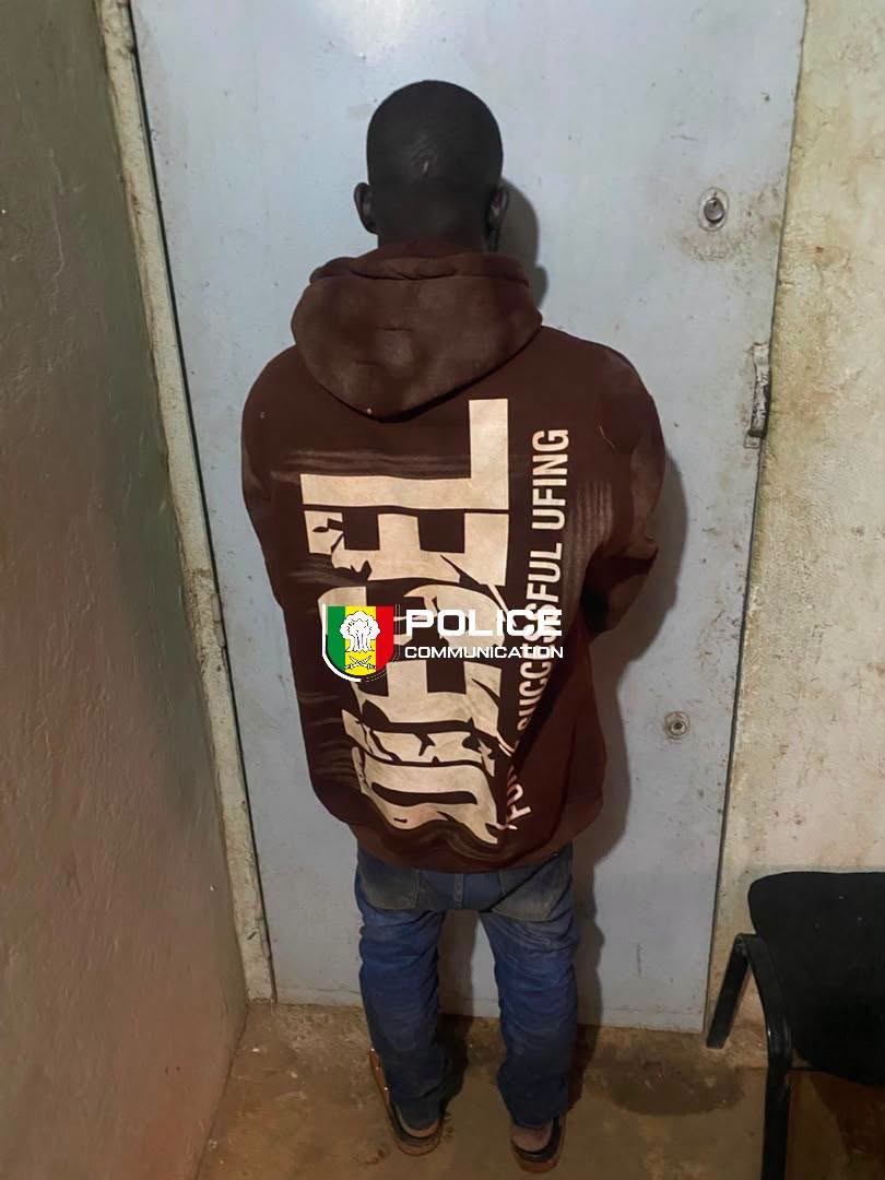 L'individu interpellé par la police sénégalaise (Photo : Police nationale)