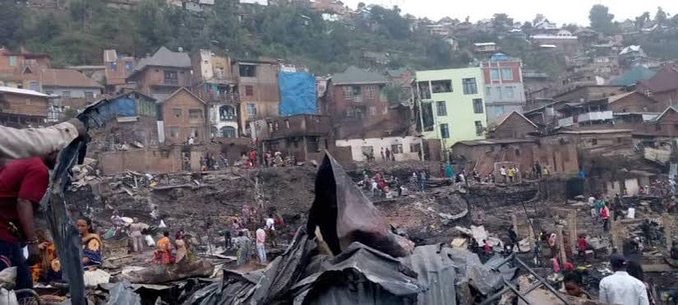Sur les lieux du violent incendie à Bukavu (RDC)