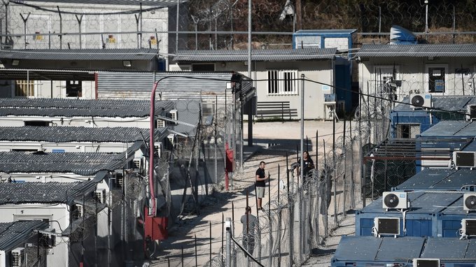 Grèce : dans un centre d'hébergement fermé, des migrants "envisagent le suicide"