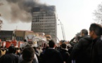 Un immeuble de 15 étages s'effondre à Téhéran, 20 pompiers tués sous les décombres (mise à jour) 