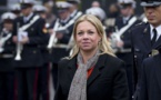 Casques bleus néerlandais tués au Mali: la ministre de la Défense démissionne