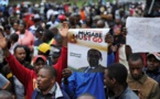 Des Zimbabwéens dans la rue pour demander le départ de Mugabe