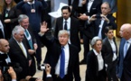 Entrée en fanfare de Trump à Davos, "dans la gueule du loup"